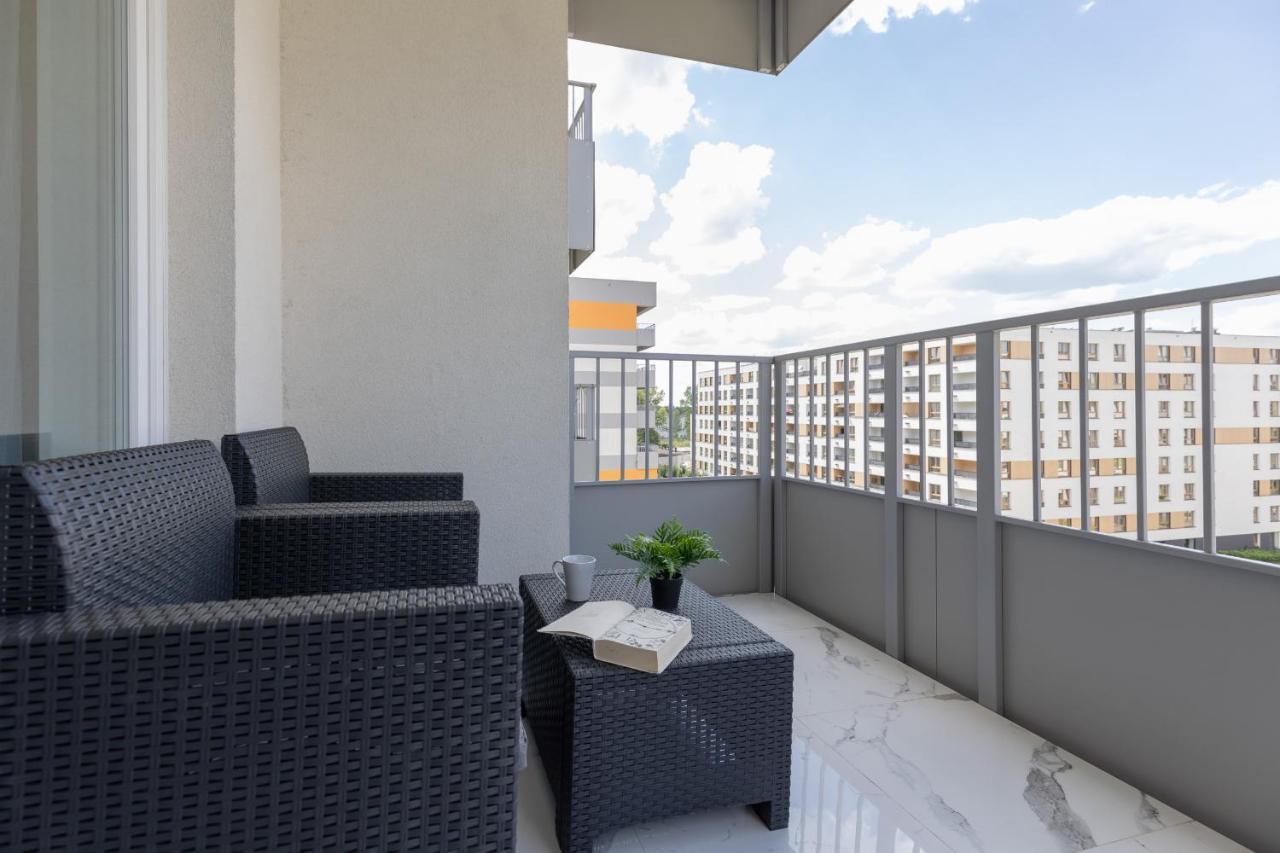 Elegant Apartments With Balcony & Parking Warsaw By Noclegi Renters Bagian luar foto