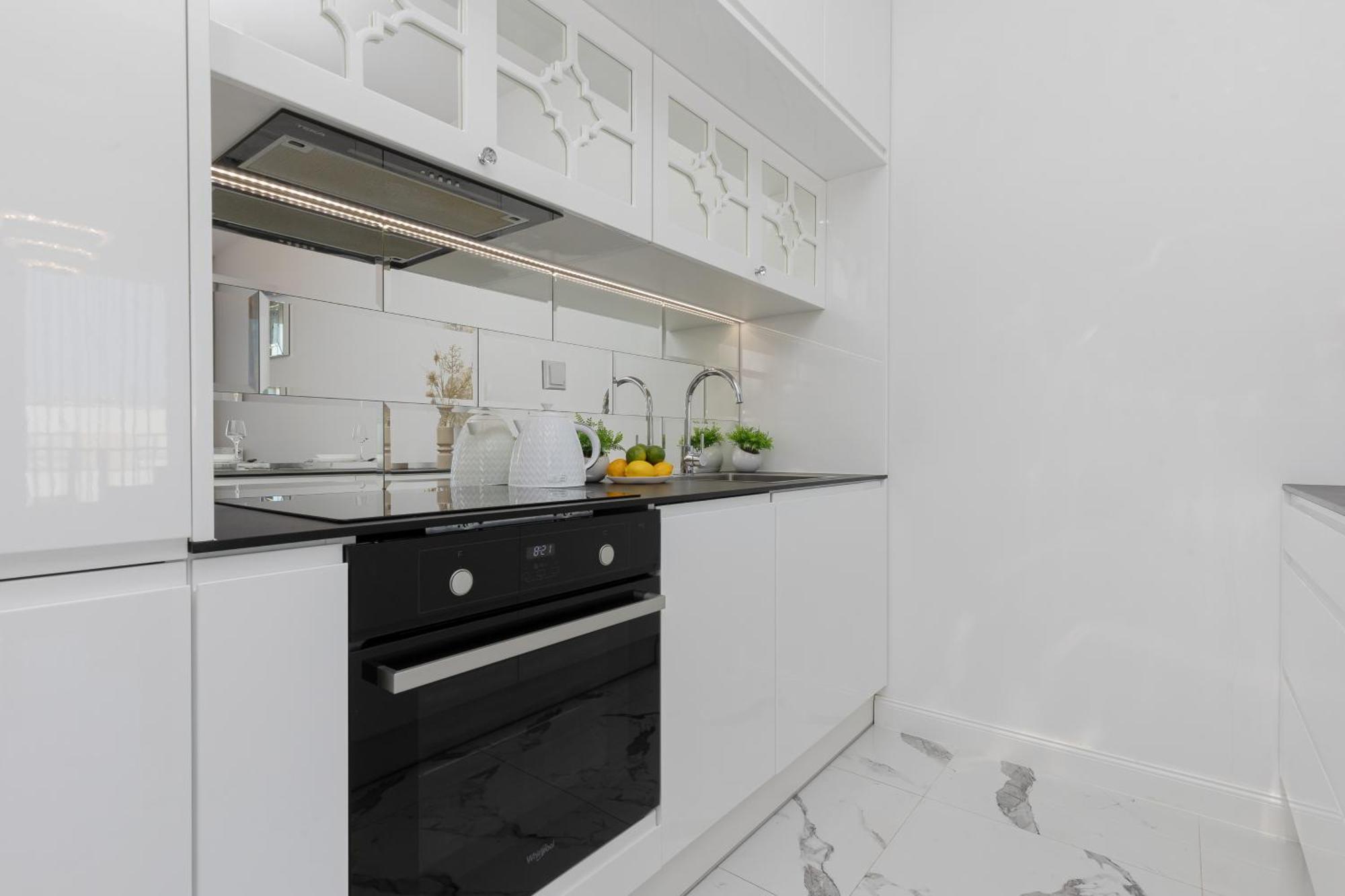 Elegant Apartments With Balcony & Parking Warsaw By Noclegi Renters Bagian luar foto