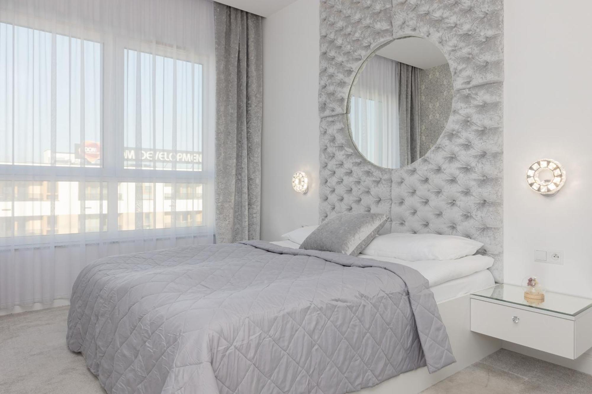 Elegant Apartments With Balcony & Parking Warsaw By Noclegi Renters Bagian luar foto