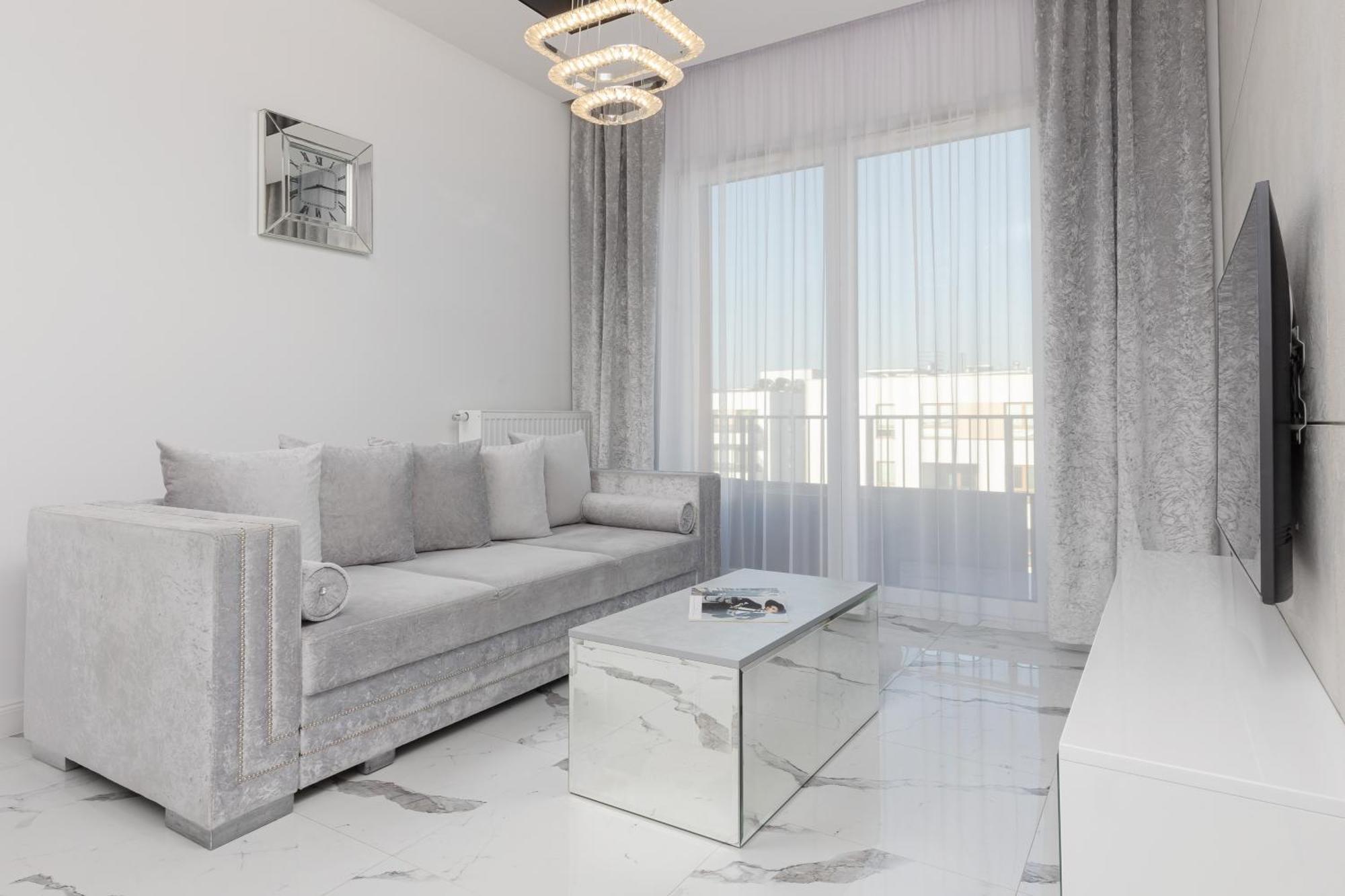 Elegant Apartments With Balcony & Parking Warsaw By Noclegi Renters Bagian luar foto