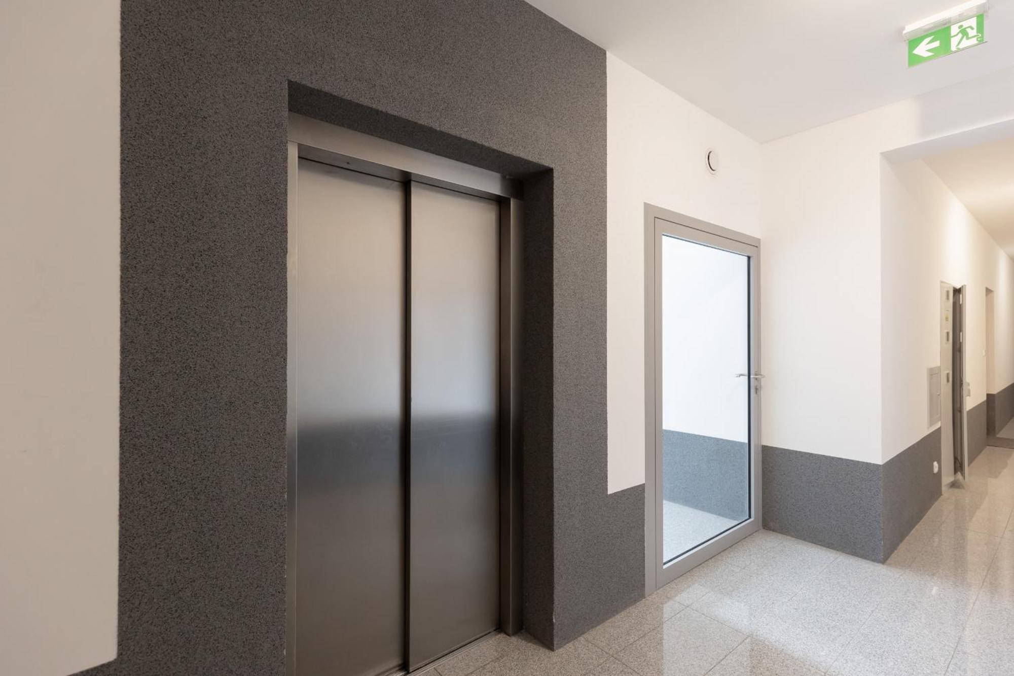 Elegant Apartments With Balcony & Parking Warsaw By Noclegi Renters Bagian luar foto