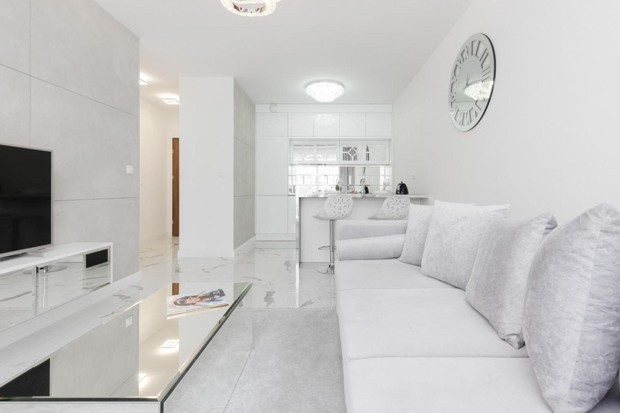 Elegant Apartments With Balcony & Parking Warsaw By Noclegi Renters Bagian luar foto
