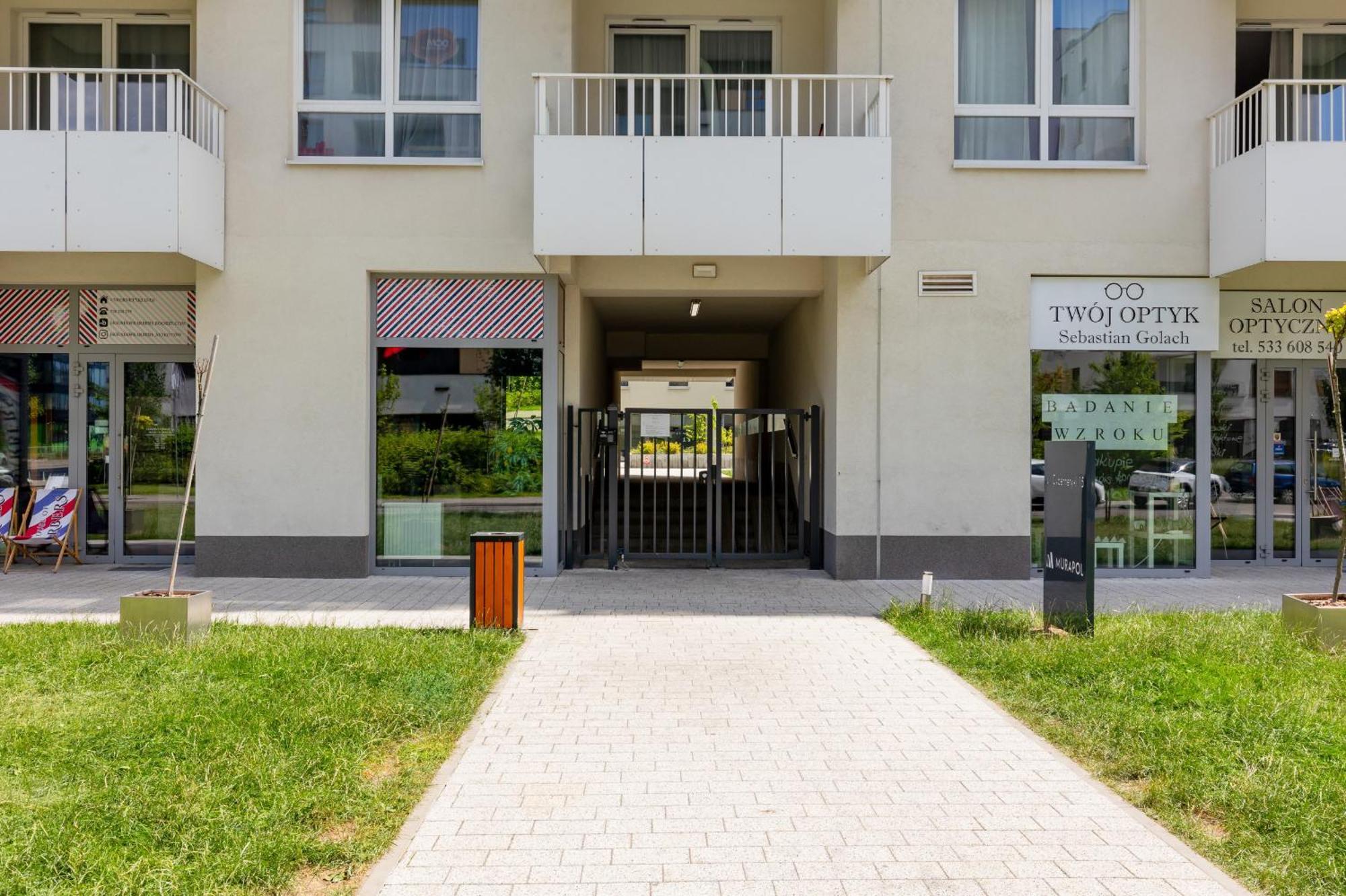 Elegant Apartments With Balcony & Parking Warsaw By Noclegi Renters Bagian luar foto